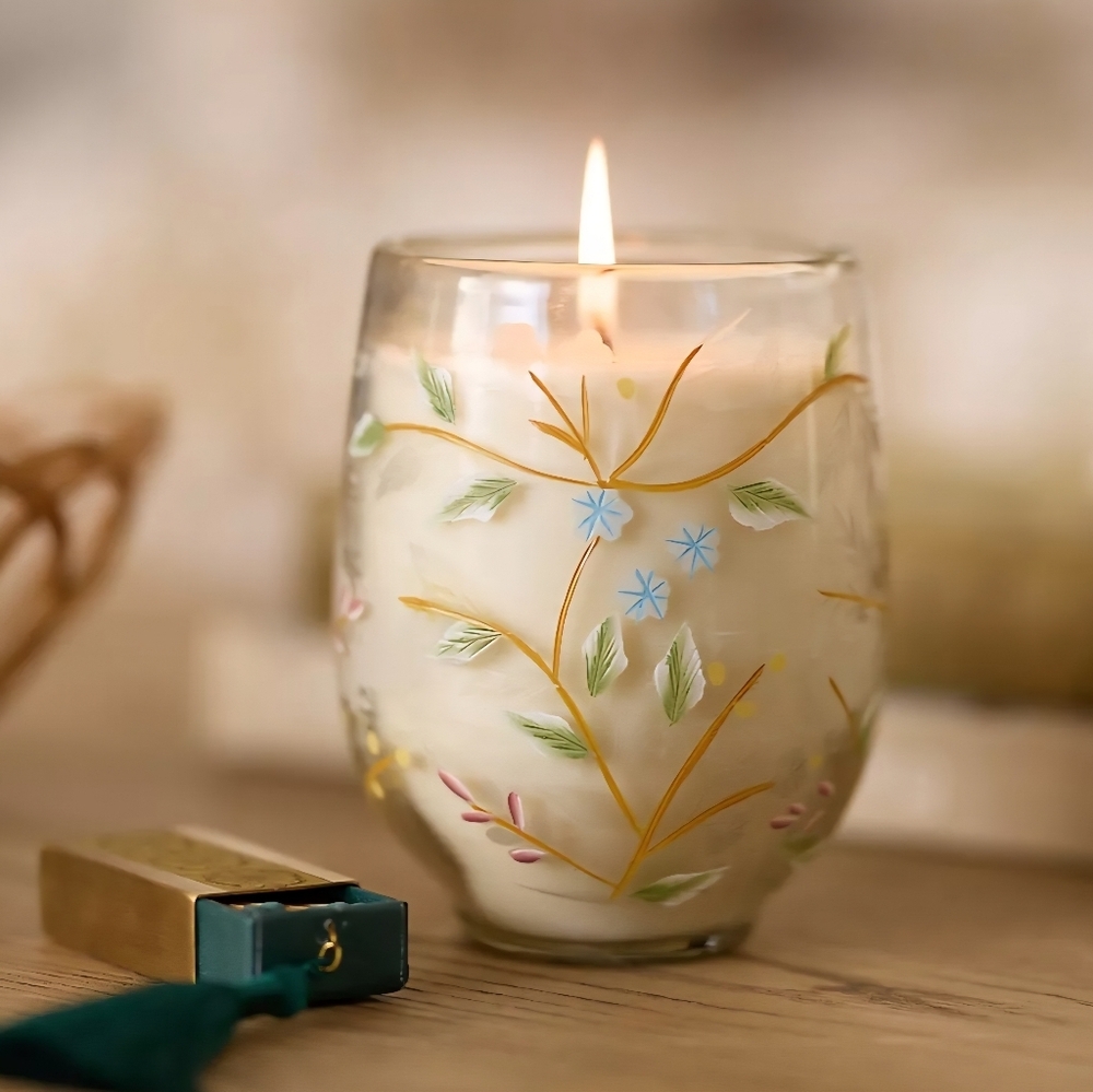 ❤️BUY 2 GET 1 FREE  Etched Floral Golden Petals & Cashmere Glass Candle
